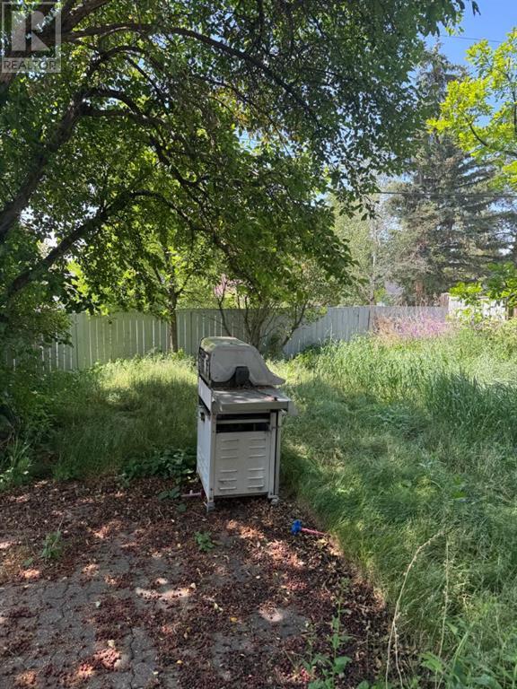 Single Family House Bungalow for Sale in  Queen Charlotte Drive SE Queensland Calgary 