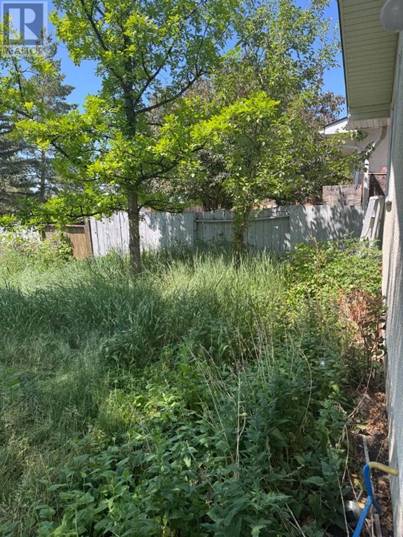 Single Family House Bungalow for Sale in  Queen Charlotte Drive SE Queensland Calgary 
