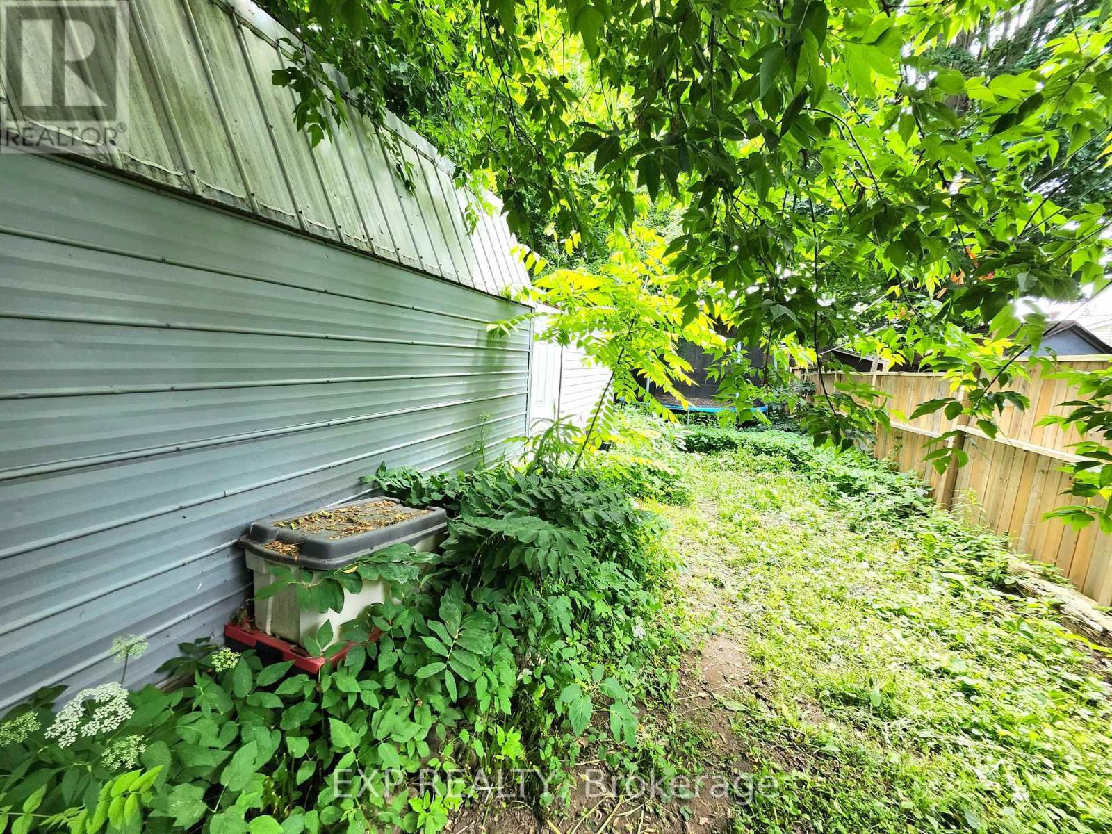 Photo 25 of 485 Dibble Street W, Prescott ON