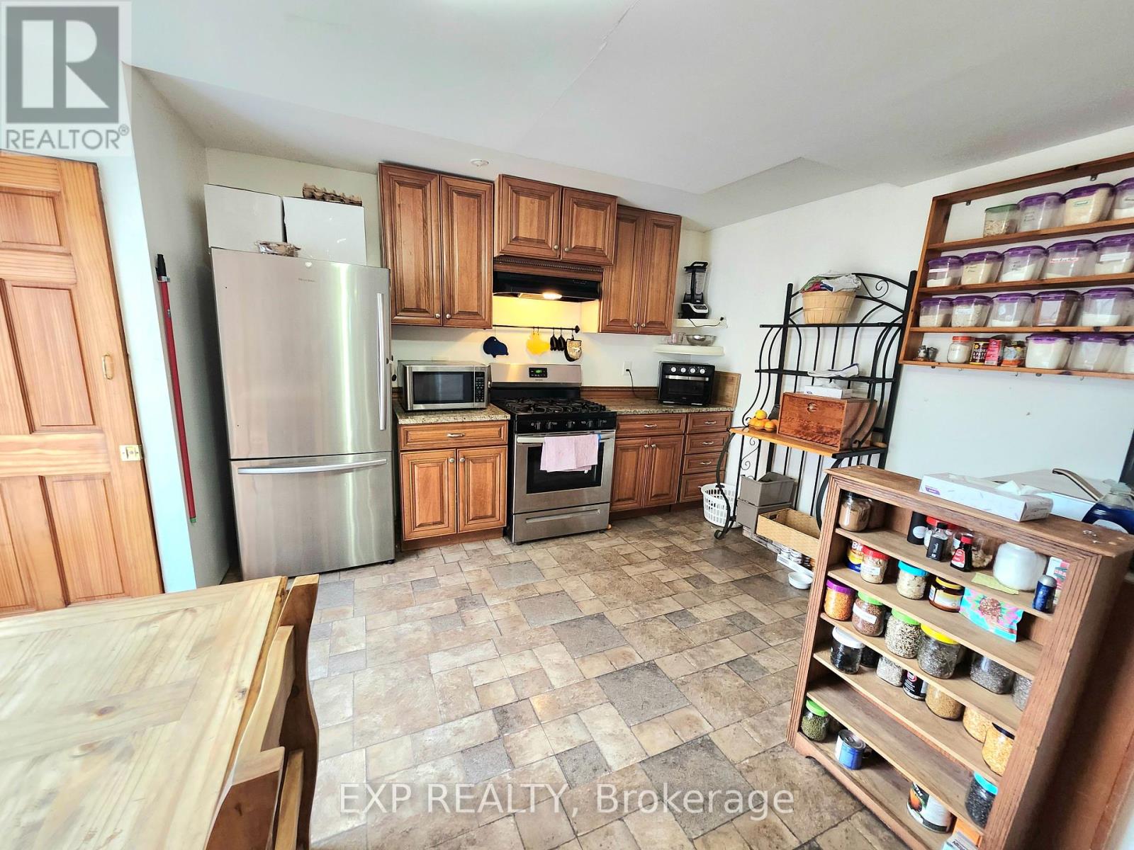 Photo 6 of 485 Dibble Street W, Prescott ON