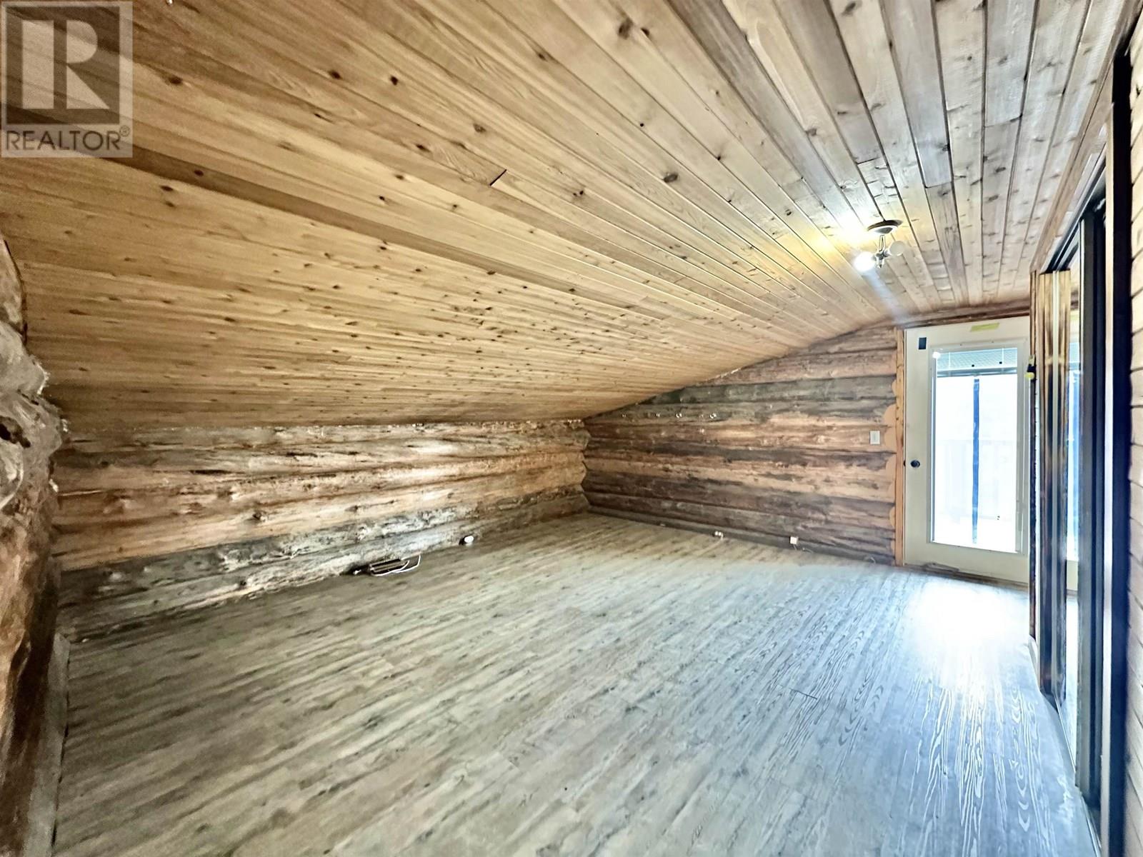 1100 7TH AVENUE, Valemount