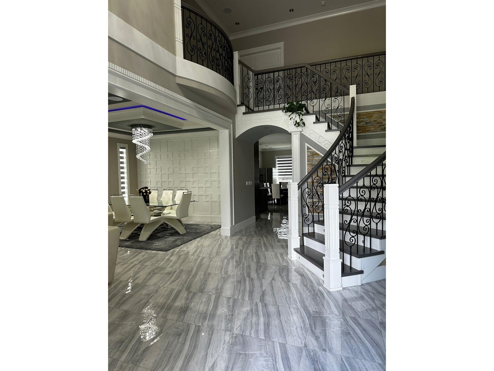 8960 150A STREET, Surrey
