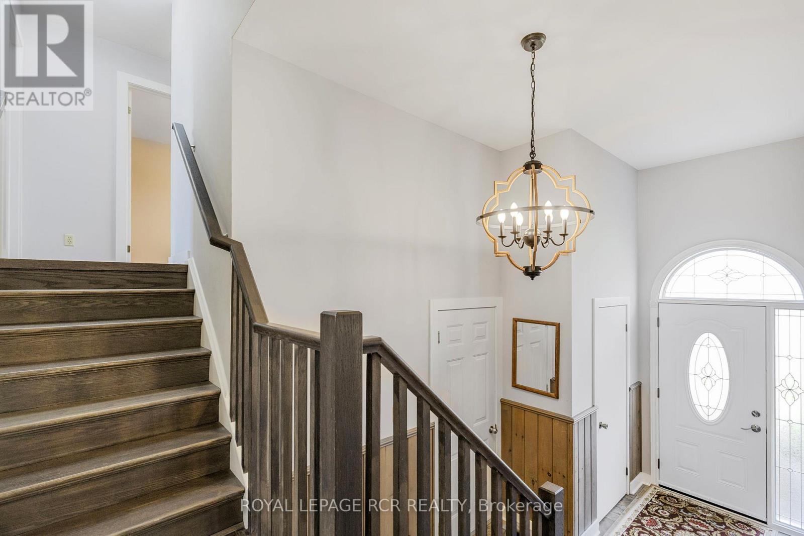 Photo 16 of 80 Woodside Drive, Orillia ON