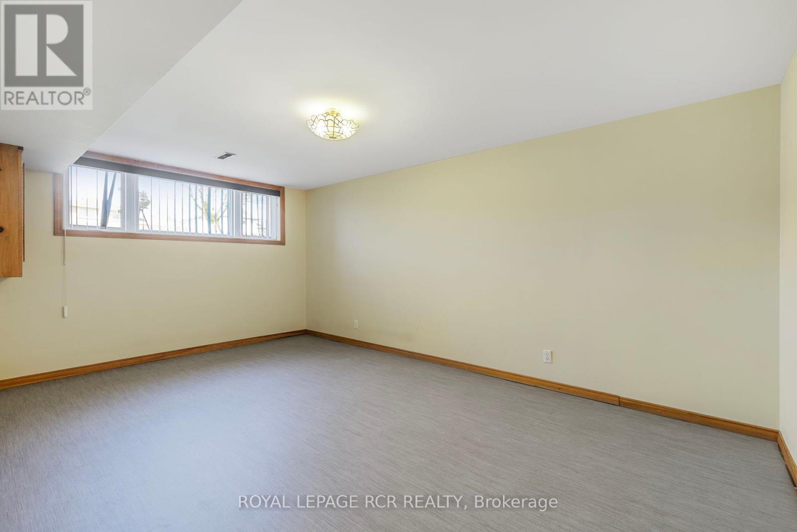 Photo 29 of 80 Woodside Drive, Orillia ON
