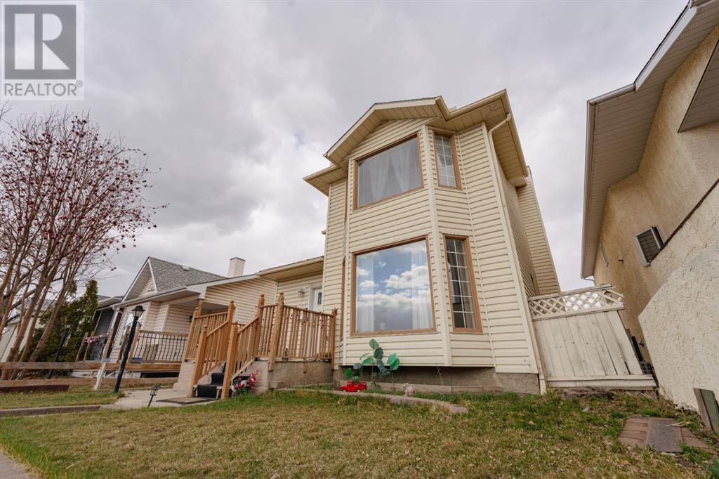Single Family House for Sale in  Laguna Close NE Monterey Park Calgary 