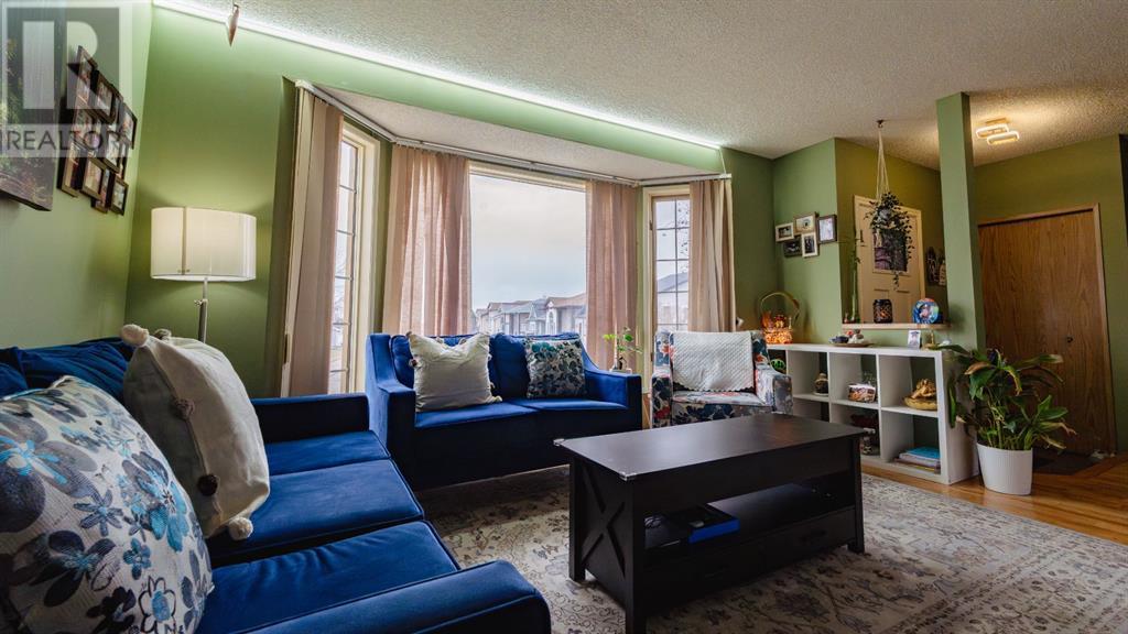 Single Family House for Sale in  Laguna Close NE Monterey Park Calgary 