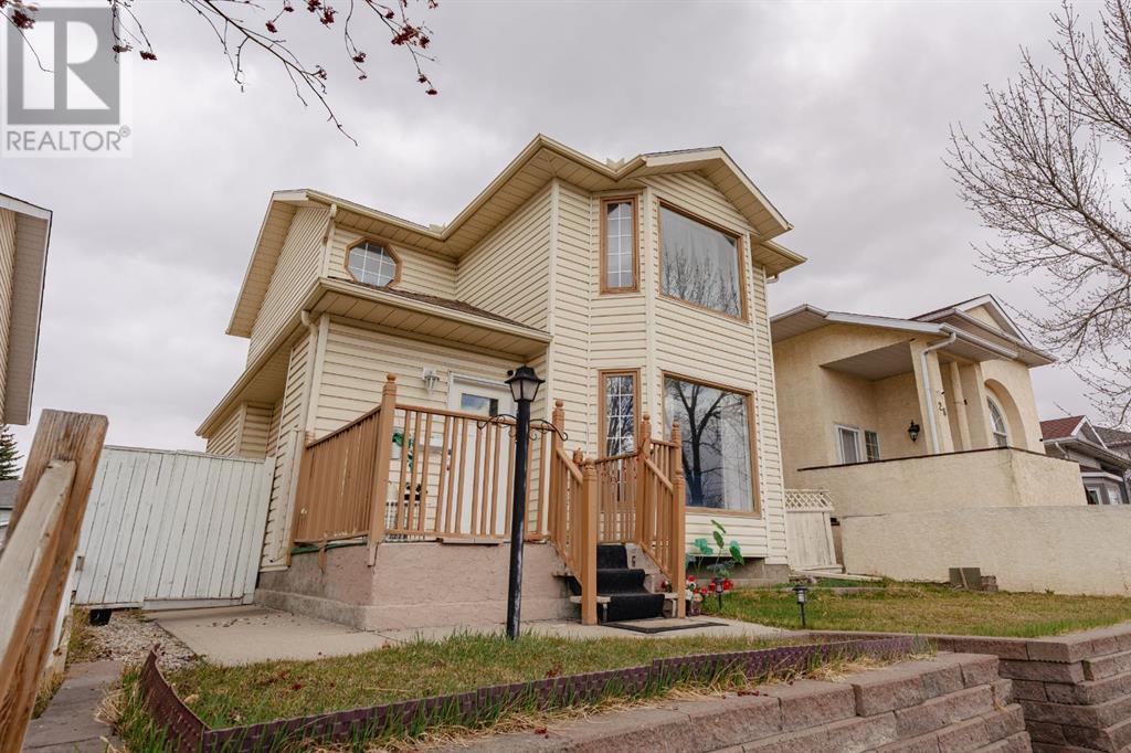 Single Family House for Sale in  Laguna Close NE Monterey Park Calgary 