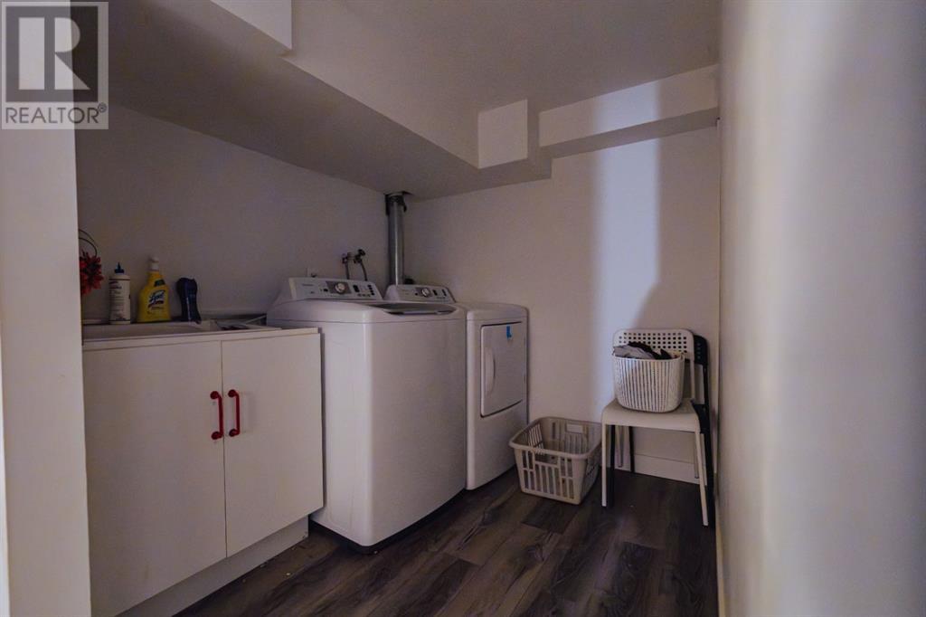 Single Family House for Sale in  Laguna Close NE Monterey Park Calgary 