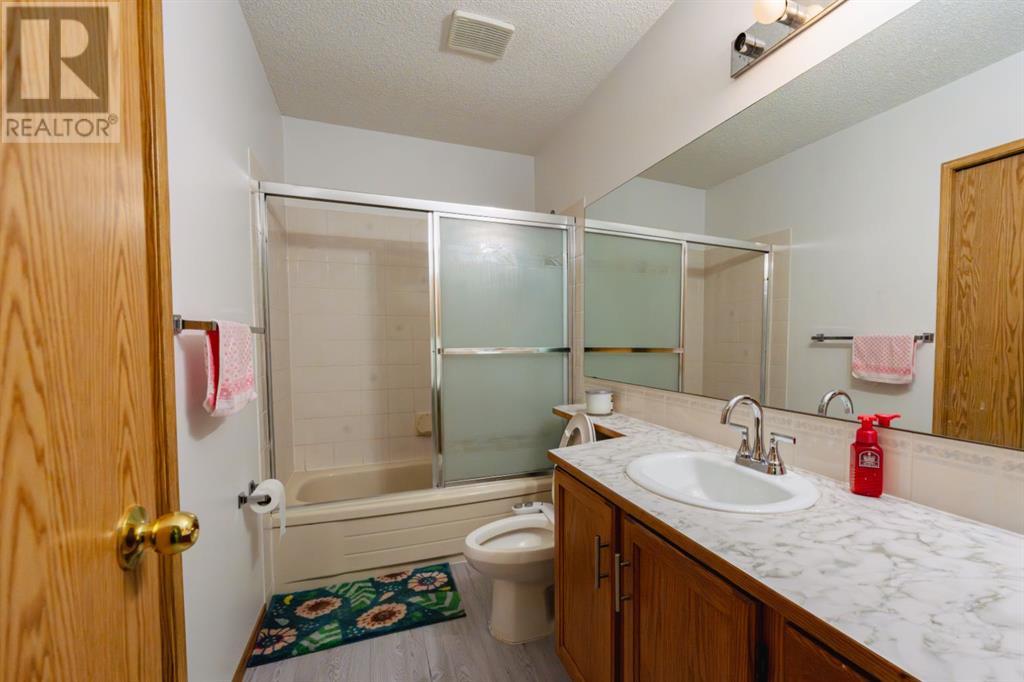 Single Family House for Sale in  Laguna Close NE Monterey Park Calgary 