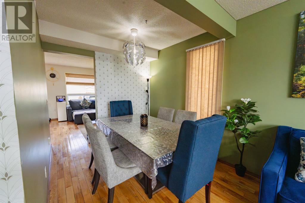 Single Family House for Sale in  Laguna Close NE Monterey Park Calgary 