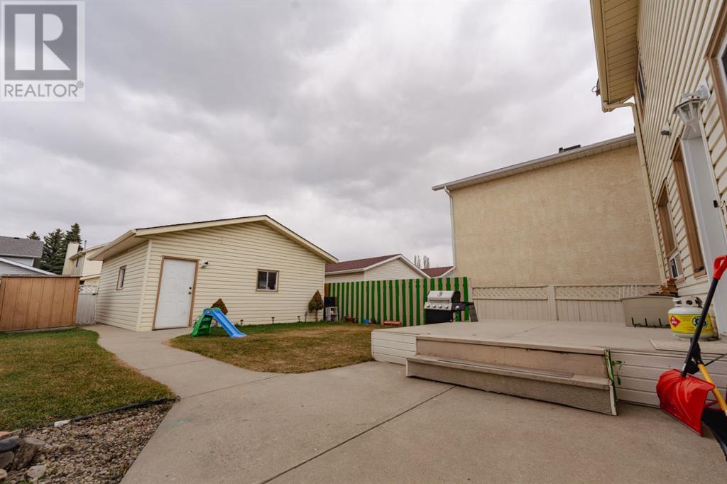 Single Family House for Sale in  Laguna Close NE Monterey Park Calgary 