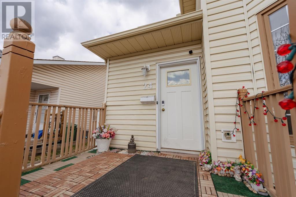 Single Family House for Sale in  Laguna Close NE Monterey Park Calgary 