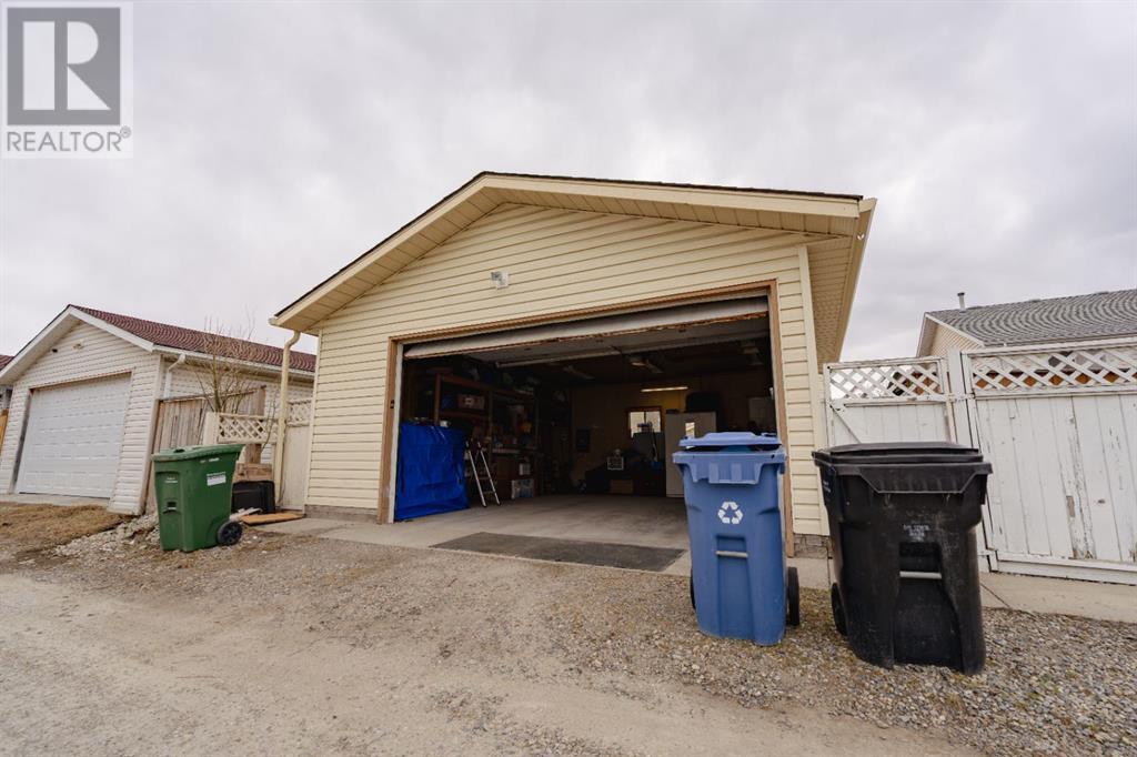 Single Family House for Sale in  Laguna Close NE Monterey Park Calgary 