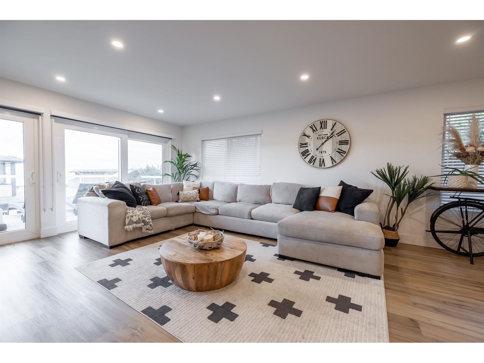 15170 BEACHVIEW AVENUE, White Rock