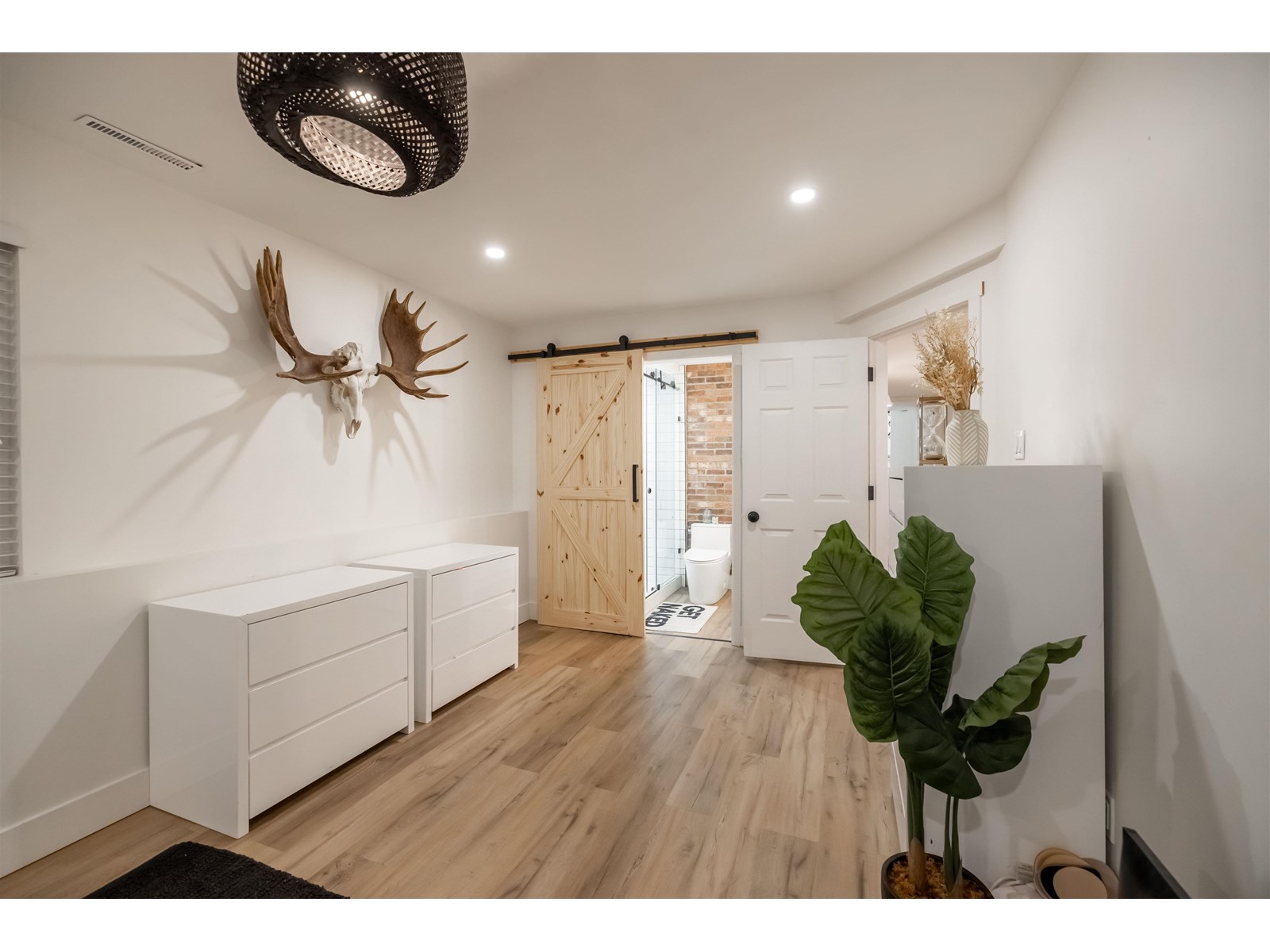 15170 BEACHVIEW AVENUE, White Rock