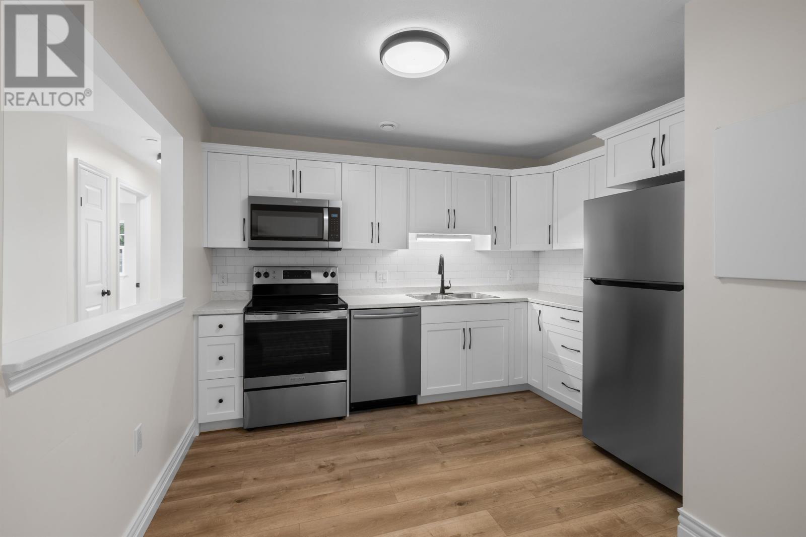 #106 6-22 WATERVIEW HEIGHTS - 3