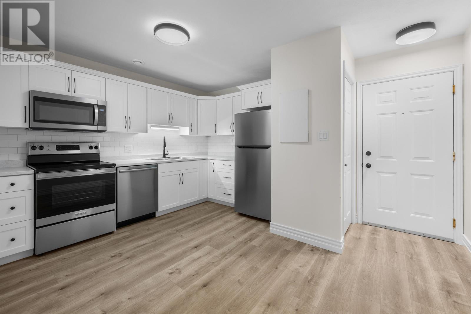 #106 6-22 WATERVIEW HEIGHTS - 6