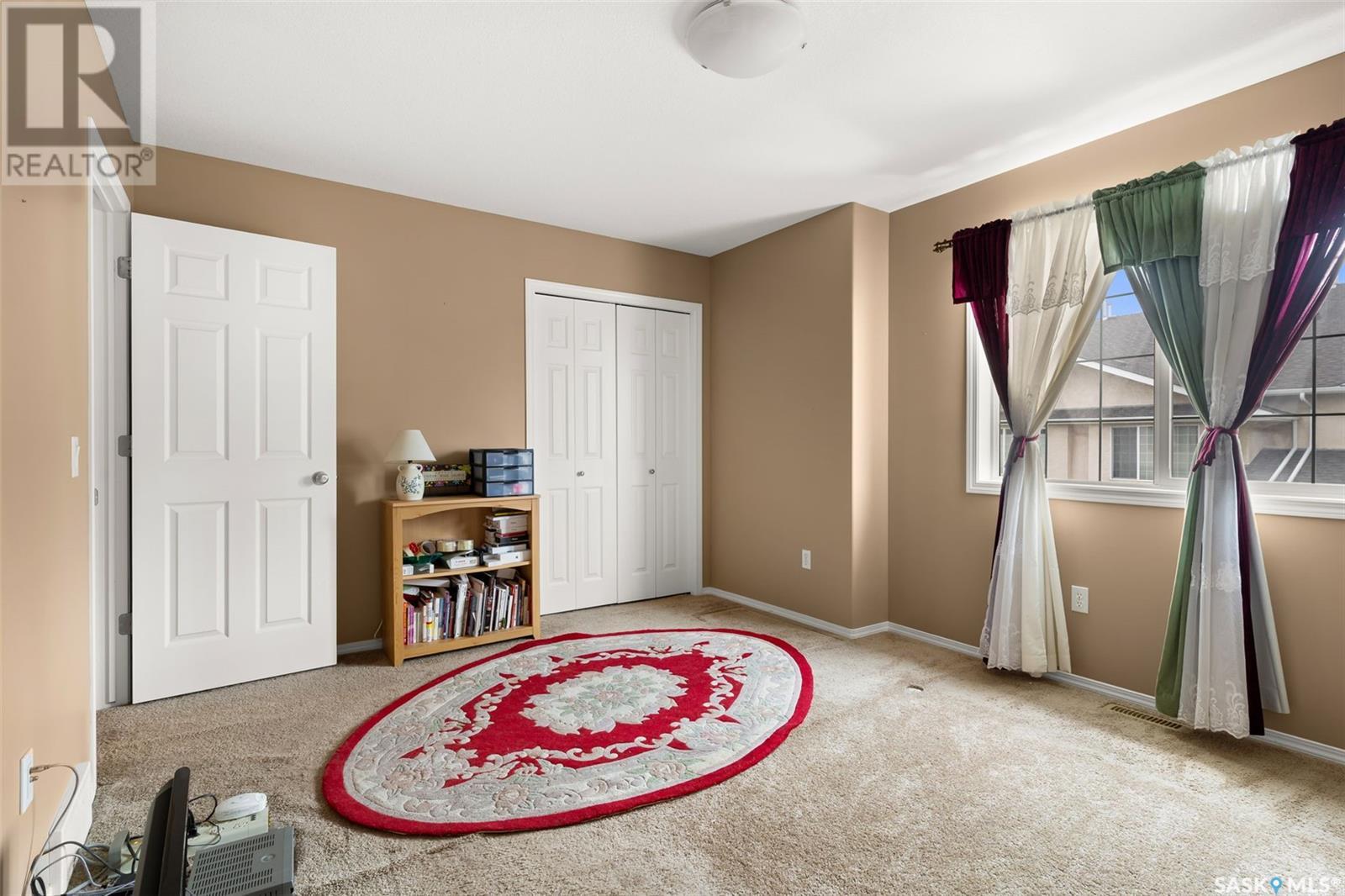 Single Family House 2 Level for Sale in   WINDSOR PARK ROAD Regina 