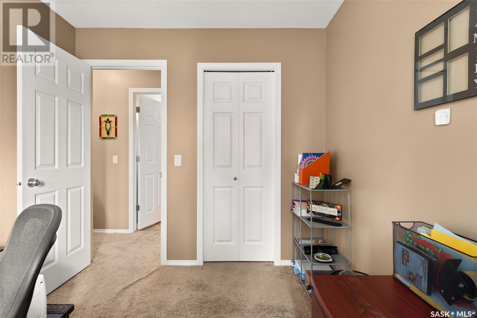 Single Family House 2 Level for Sale in   WINDSOR PARK ROAD Regina 