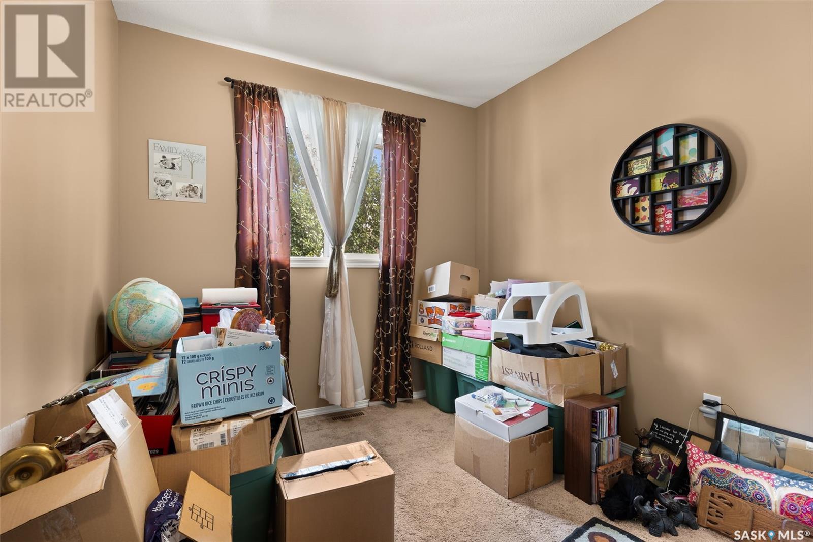 Single Family House 2 Level for Sale in   WINDSOR PARK ROAD Regina 