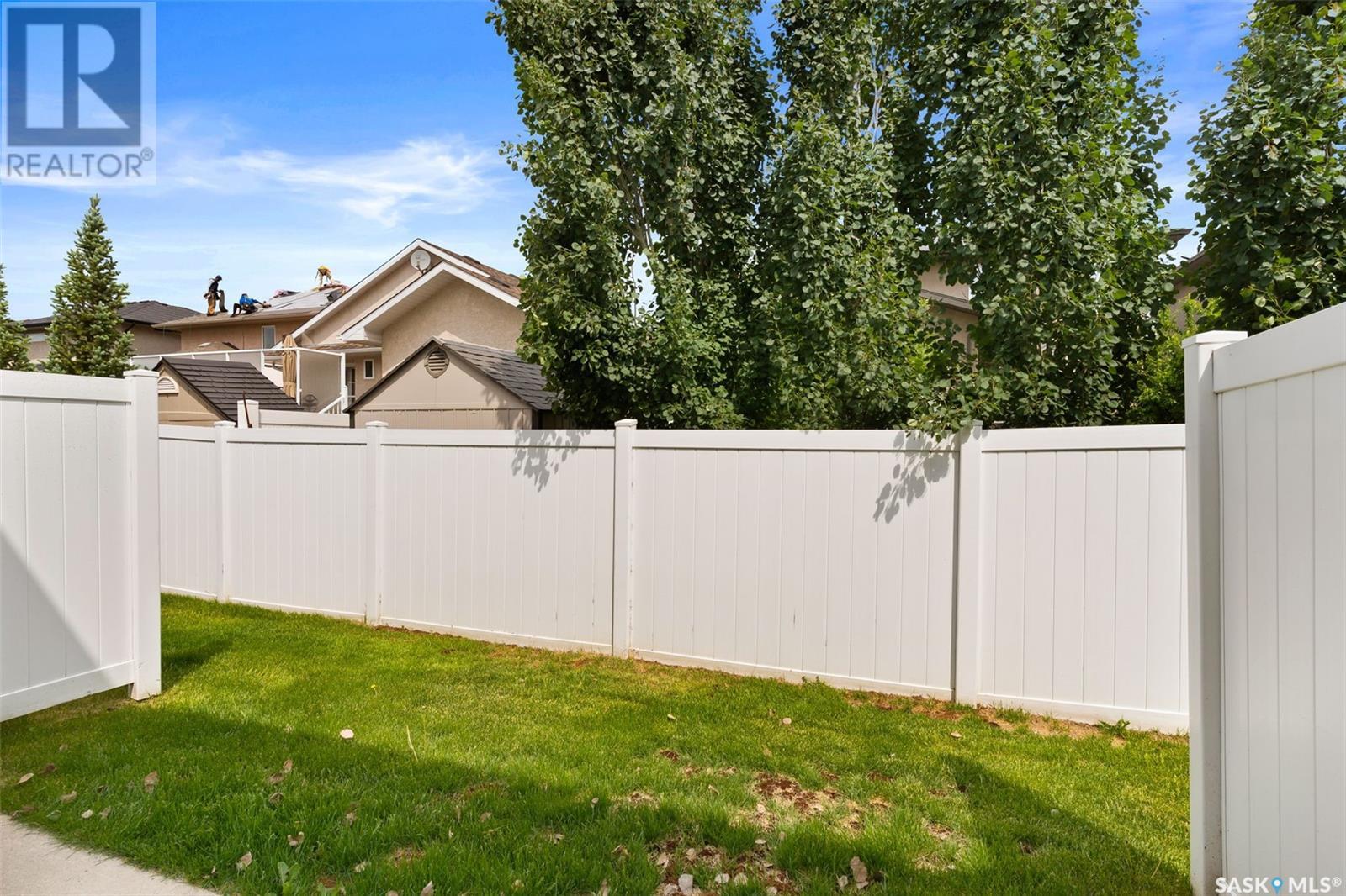 Single Family House 2 Level for Sale in   WINDSOR PARK ROAD Regina 