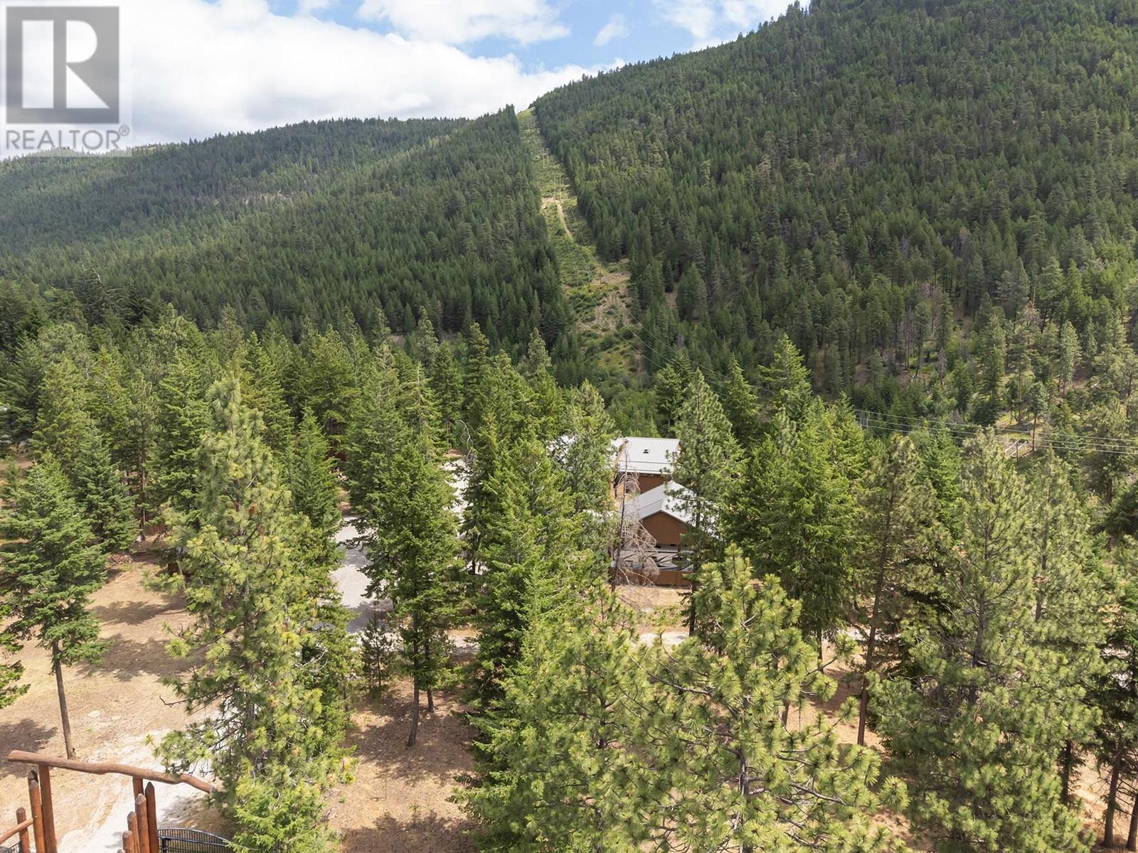  4335 Maxwell Road, Peachland