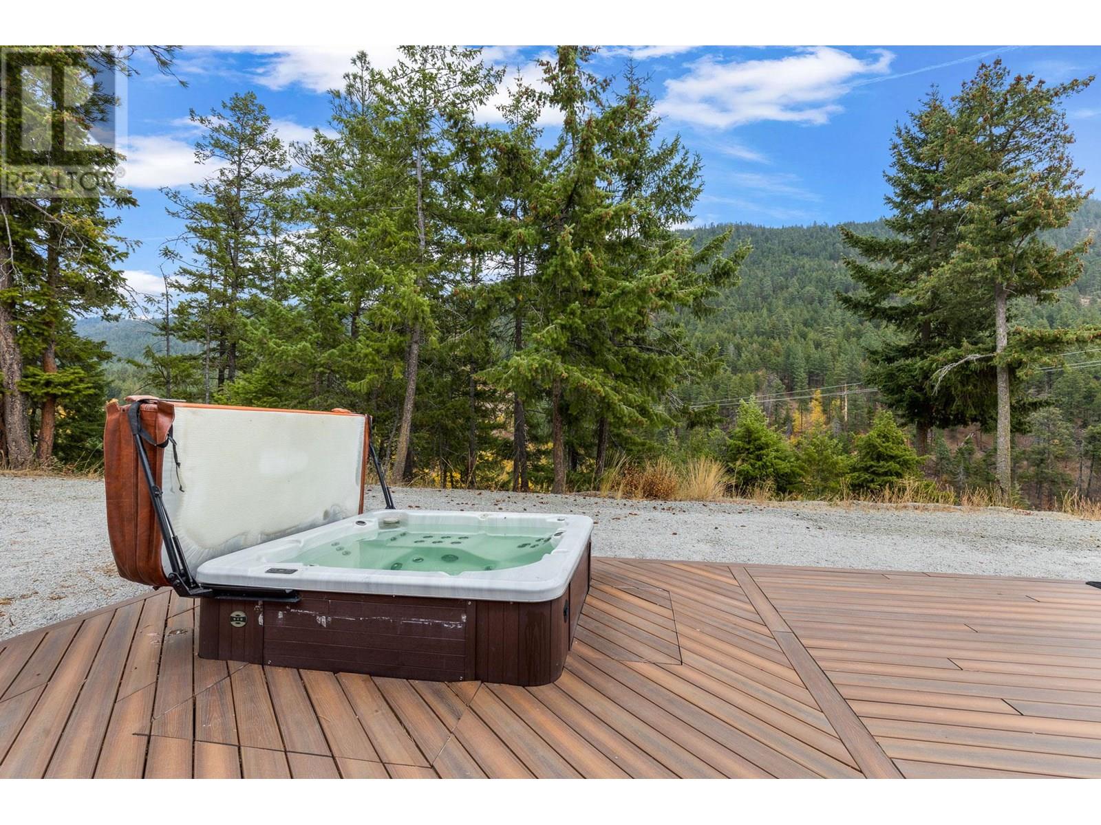  4335 Maxwell Road, Peachland