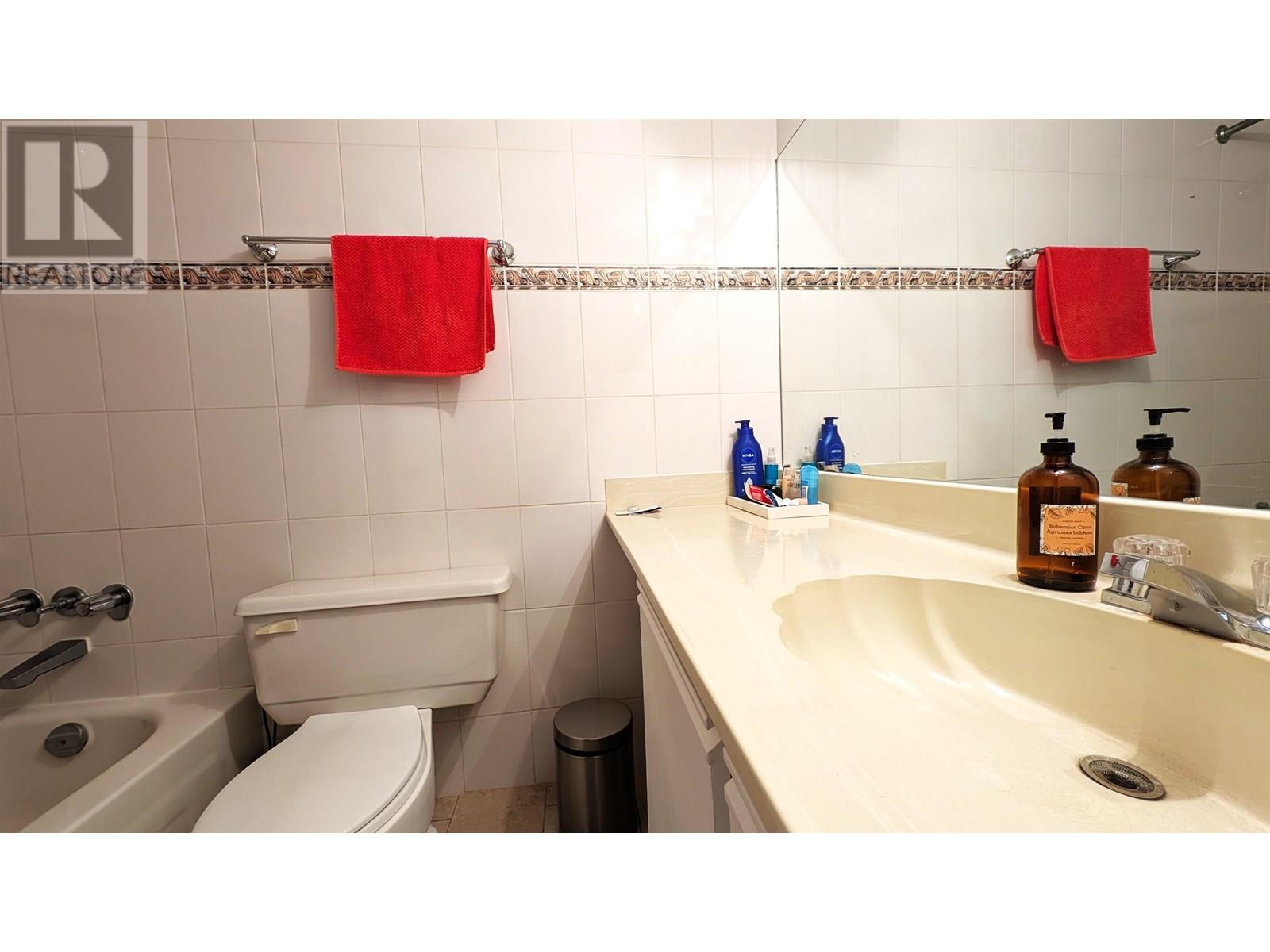 Photo 9 of 903 1330 Hornby Street, Vancouver BC