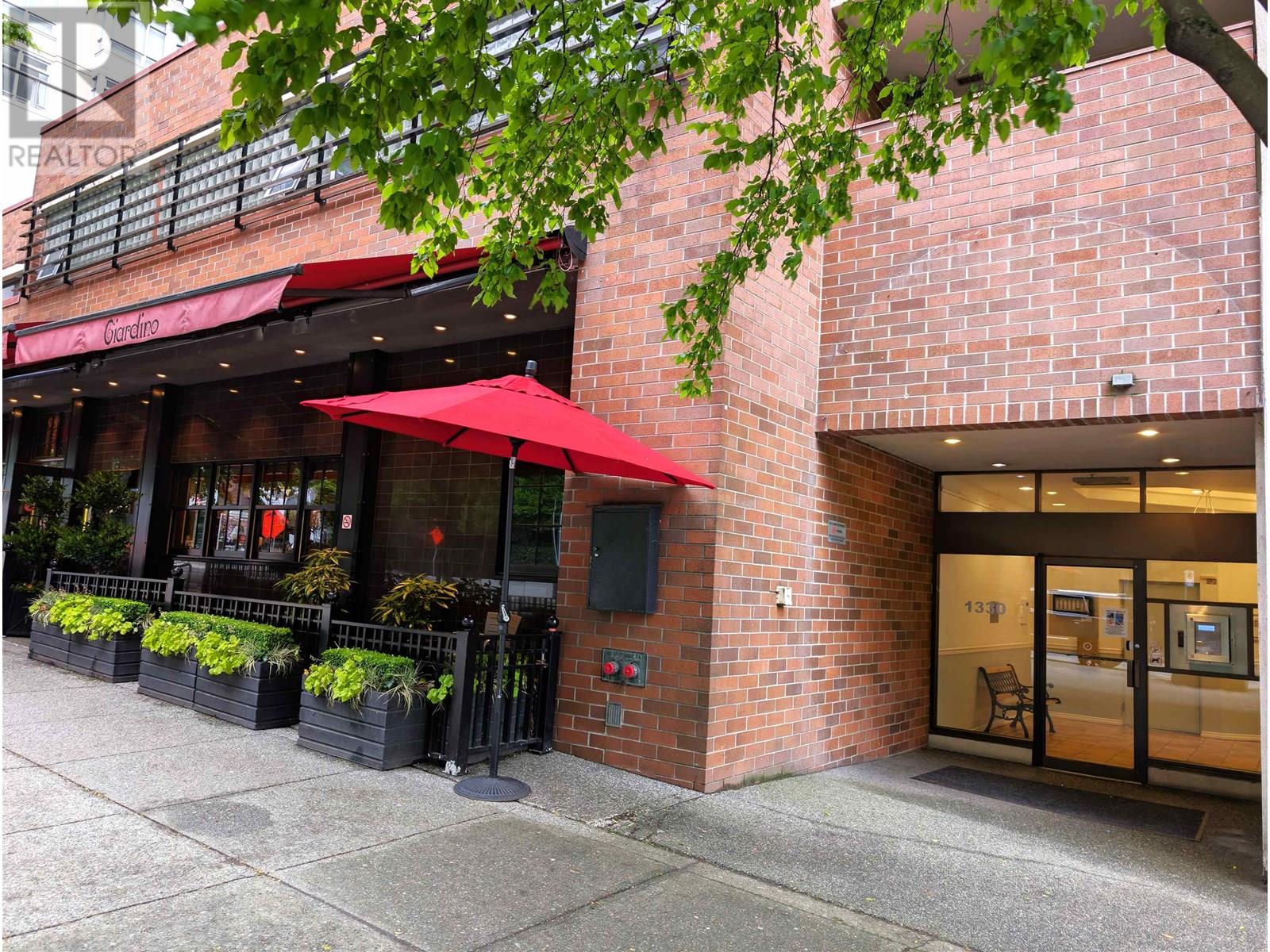 Photo 11 of 903 1330 Hornby Street, Vancouver BC