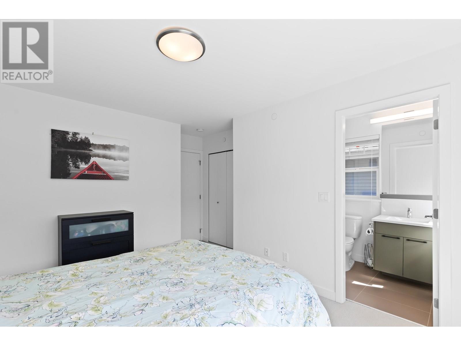 Photo 17 of 31 22810 113 Avenue, Maple Ridge BC
