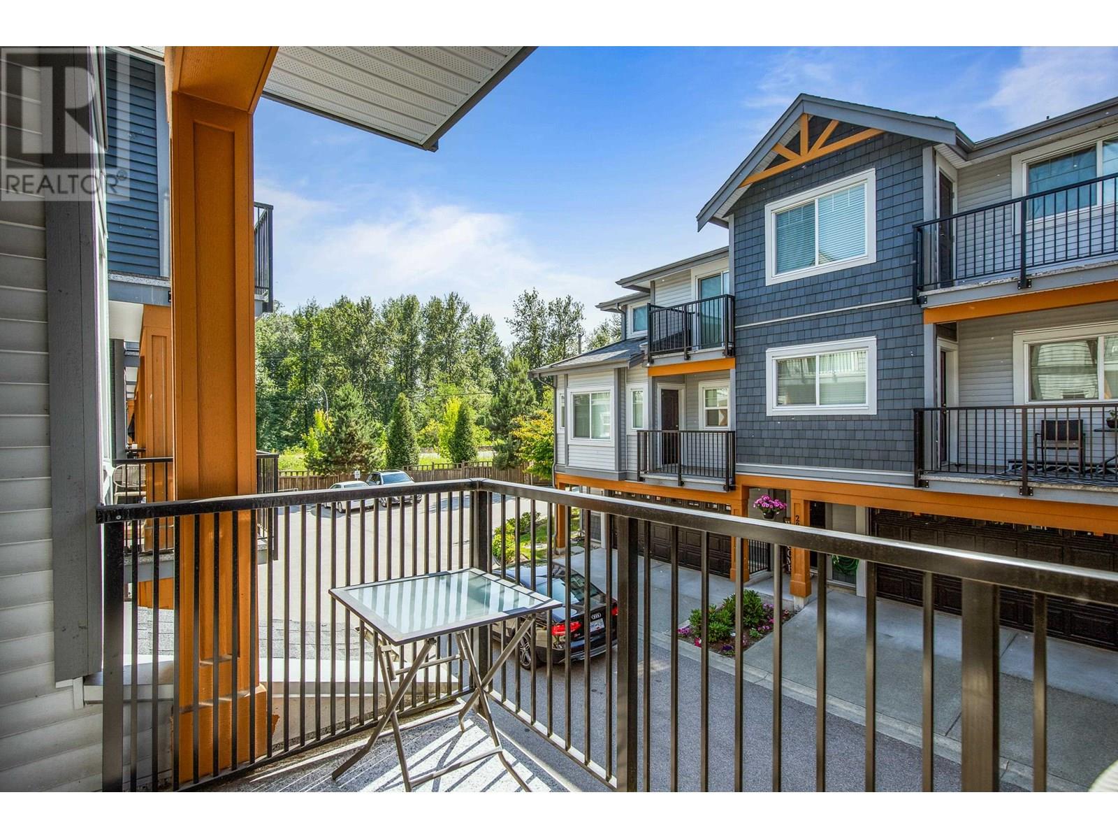 Photo 13 of 31 22810 113 Avenue, Maple Ridge BC