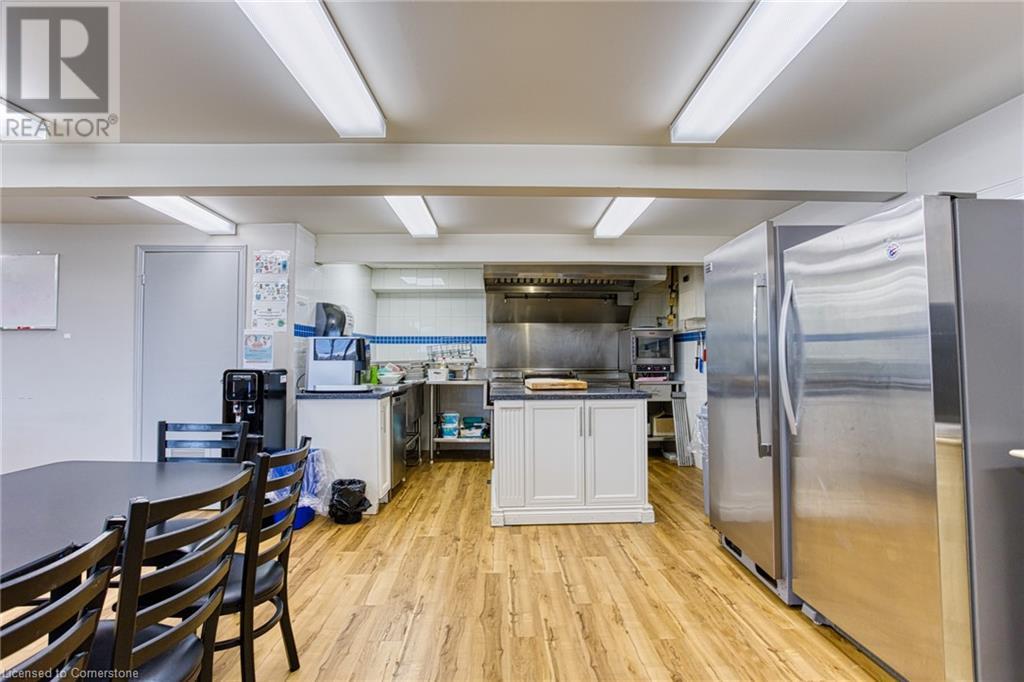 Photo 25 of 46 Community Avenue, Stoney Creek ON