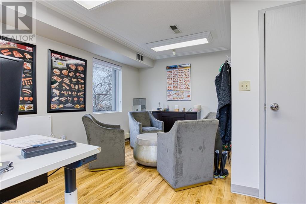 Photo 10 of 46 Community Avenue, Stoney Creek ON