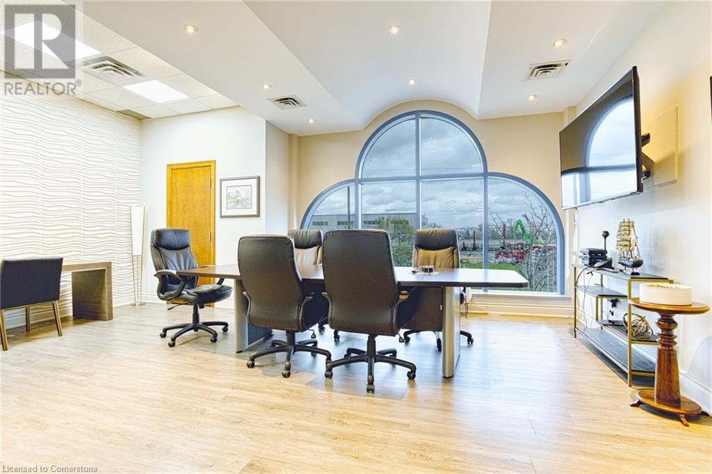 Photo 21 of 46 Community Avenue, Stoney Creek ON