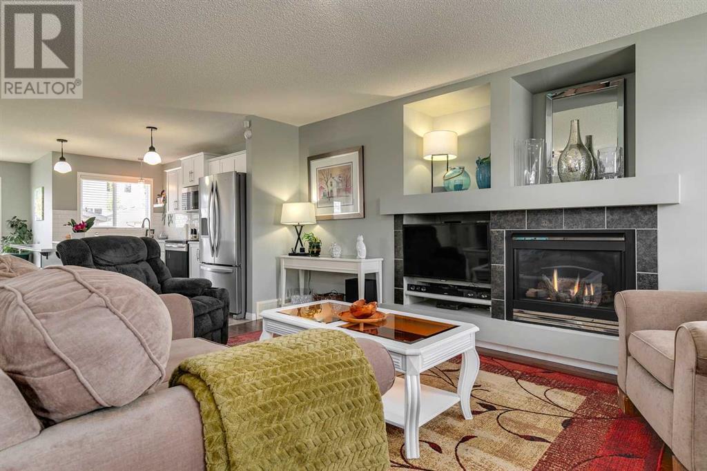 Single Family House for Sale in  Everridge Drive SW Evergreen Calgary 