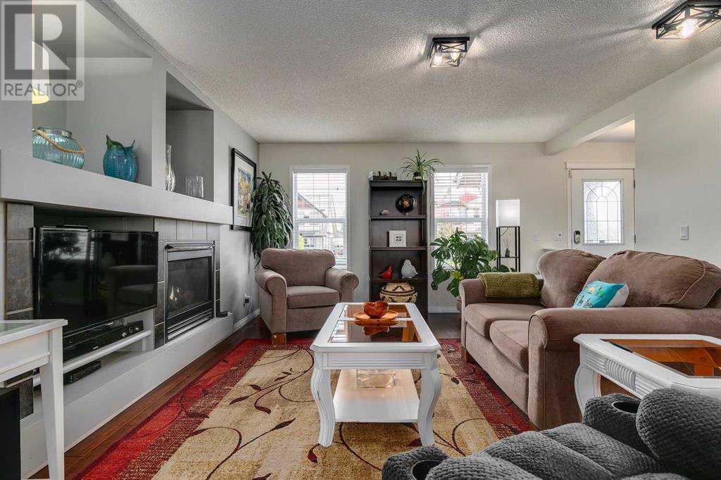 Single Family House for Sale in  Everridge Drive SW Evergreen Calgary 