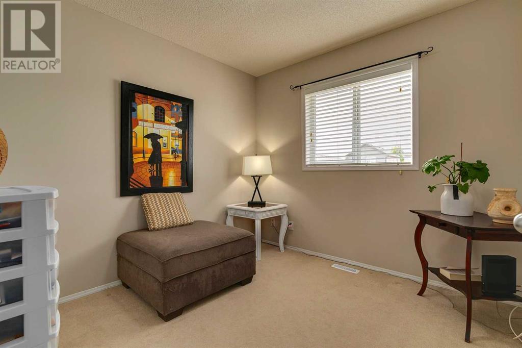 Single Family House for Sale in  Everridge Drive SW Evergreen Calgary 