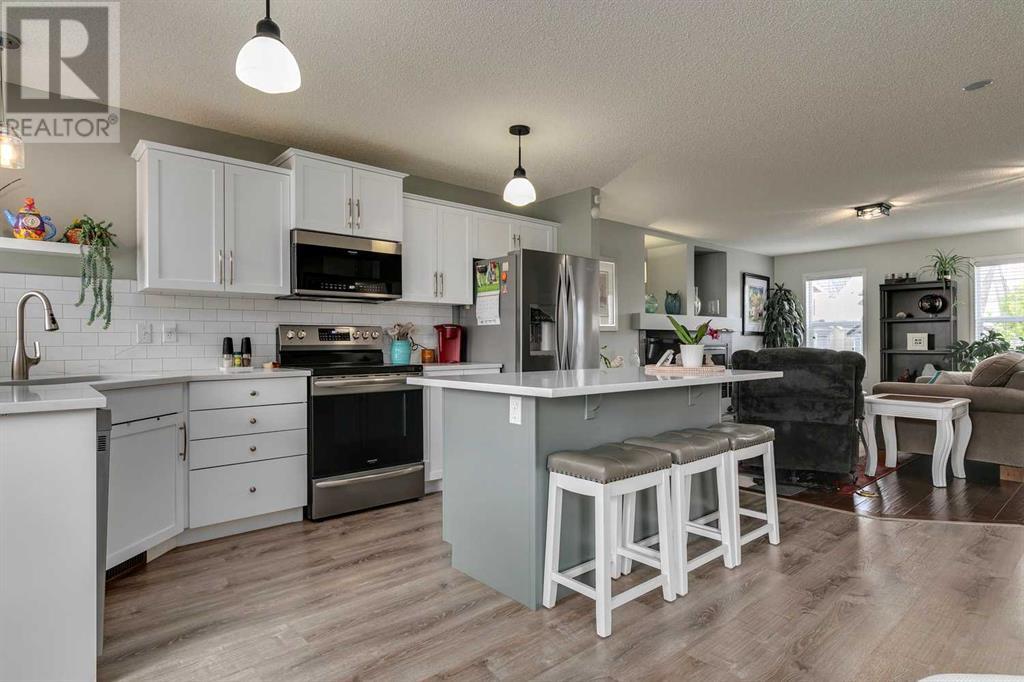 Single Family House for Sale in  Everridge Drive SW Evergreen Calgary 