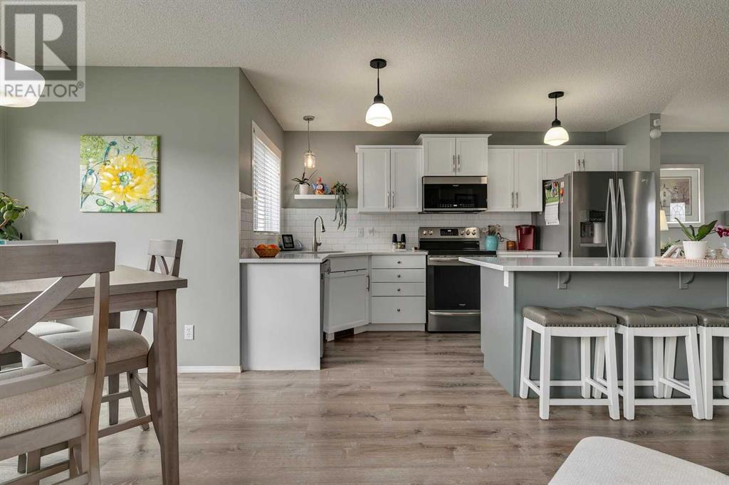 Single Family House for Sale in  Everridge Drive SW Evergreen Calgary 