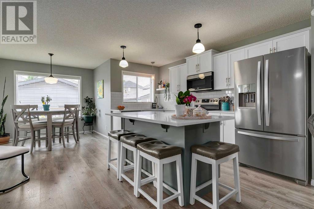 Single Family House for Sale in  Everridge Drive SW Evergreen Calgary 