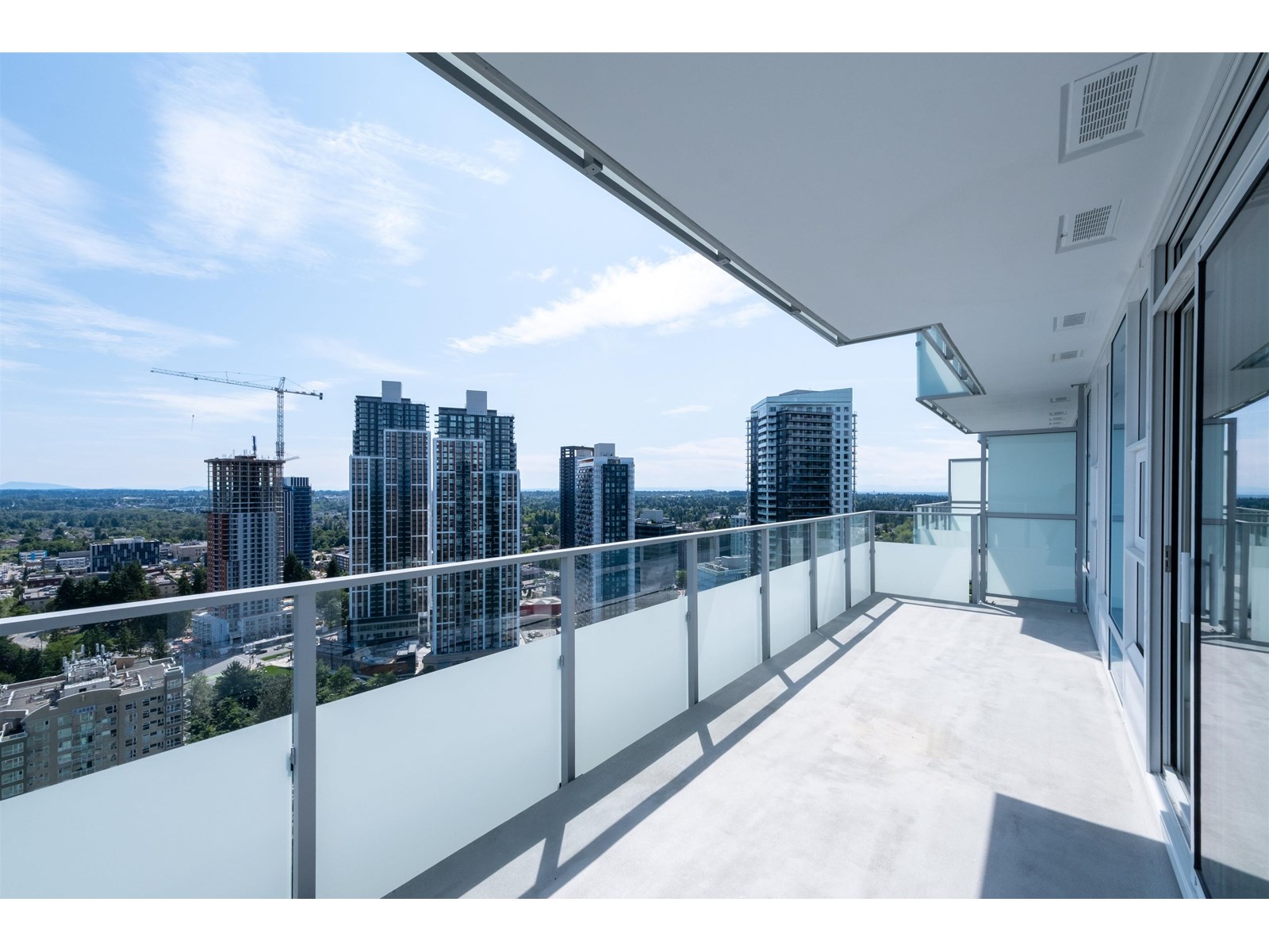 Photo 11 of 3105 13768 100 Avenue, Surrey BC