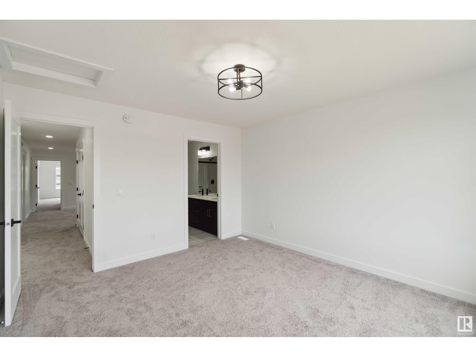 Photo 7 of 1635 12 St Nw, Edmonton AB
