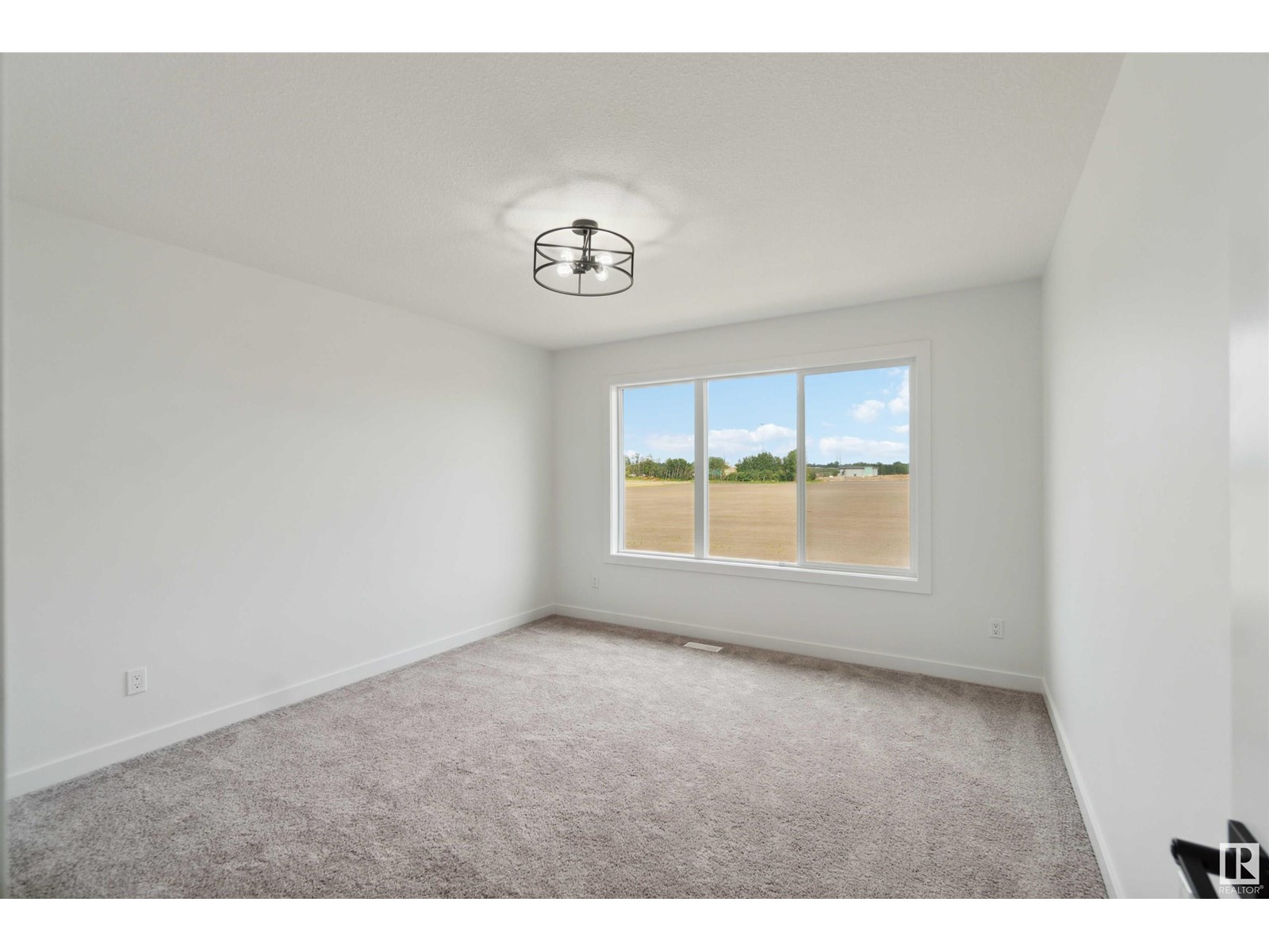 Photo 10 of 1635 12 St Nw, Edmonton AB