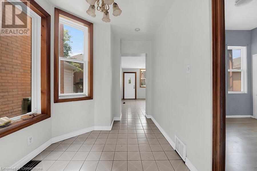 Photo 24 of 88 Grant Avenue, Hamilton ON