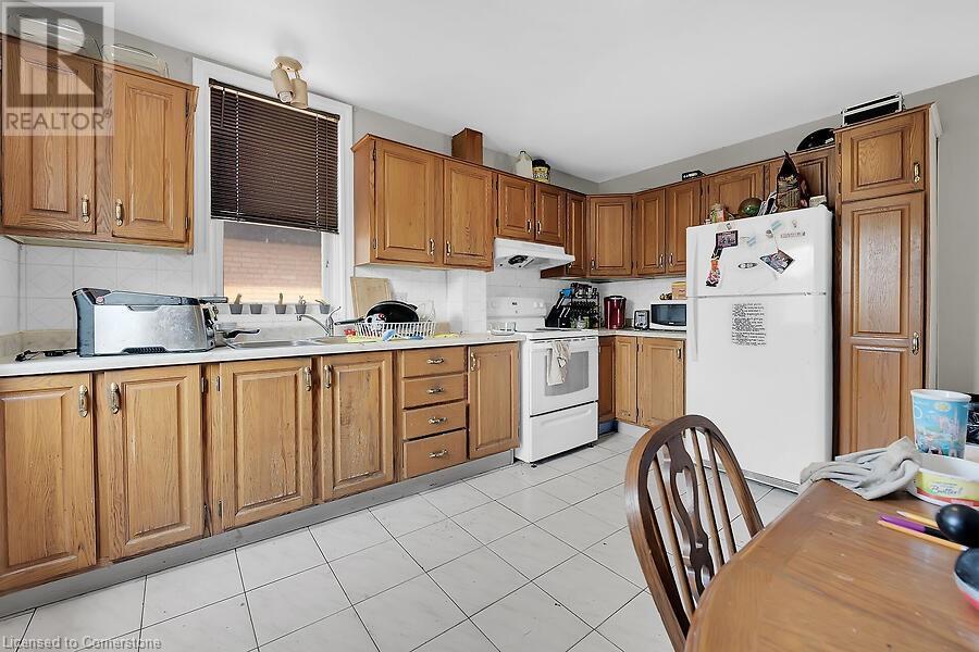 Photo 23 of 88 Grant Avenue, Hamilton ON