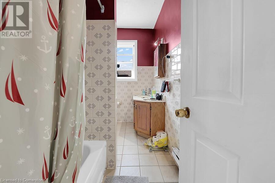 Photo 18 of 88 Grant Avenue, Hamilton ON