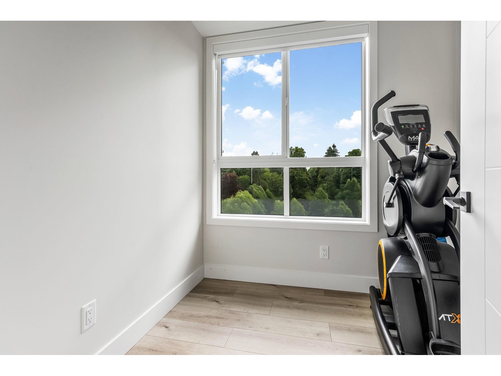 210 45505 CAMPUS DRIVE, Garrison Crossing, Chilliwack