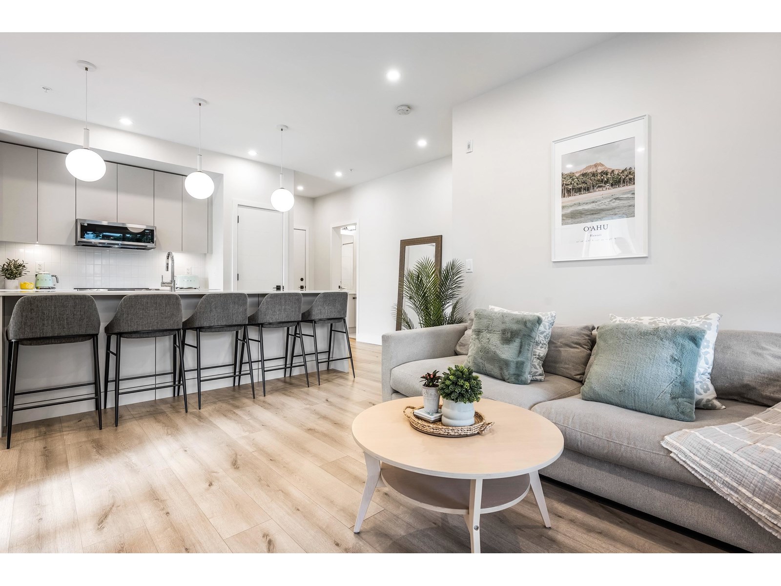 210 45505 CAMPUS DRIVE, Garrison Crossing, Chilliwack