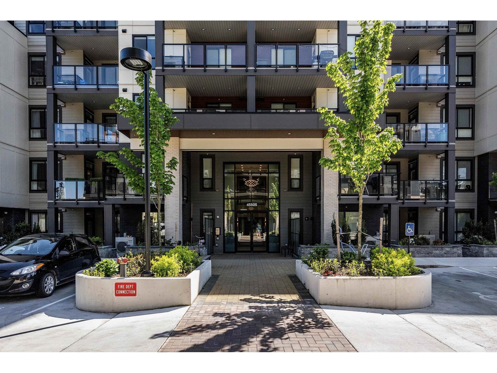 210 45505 CAMPUS DRIVE, Garrison Crossing, Chilliwack