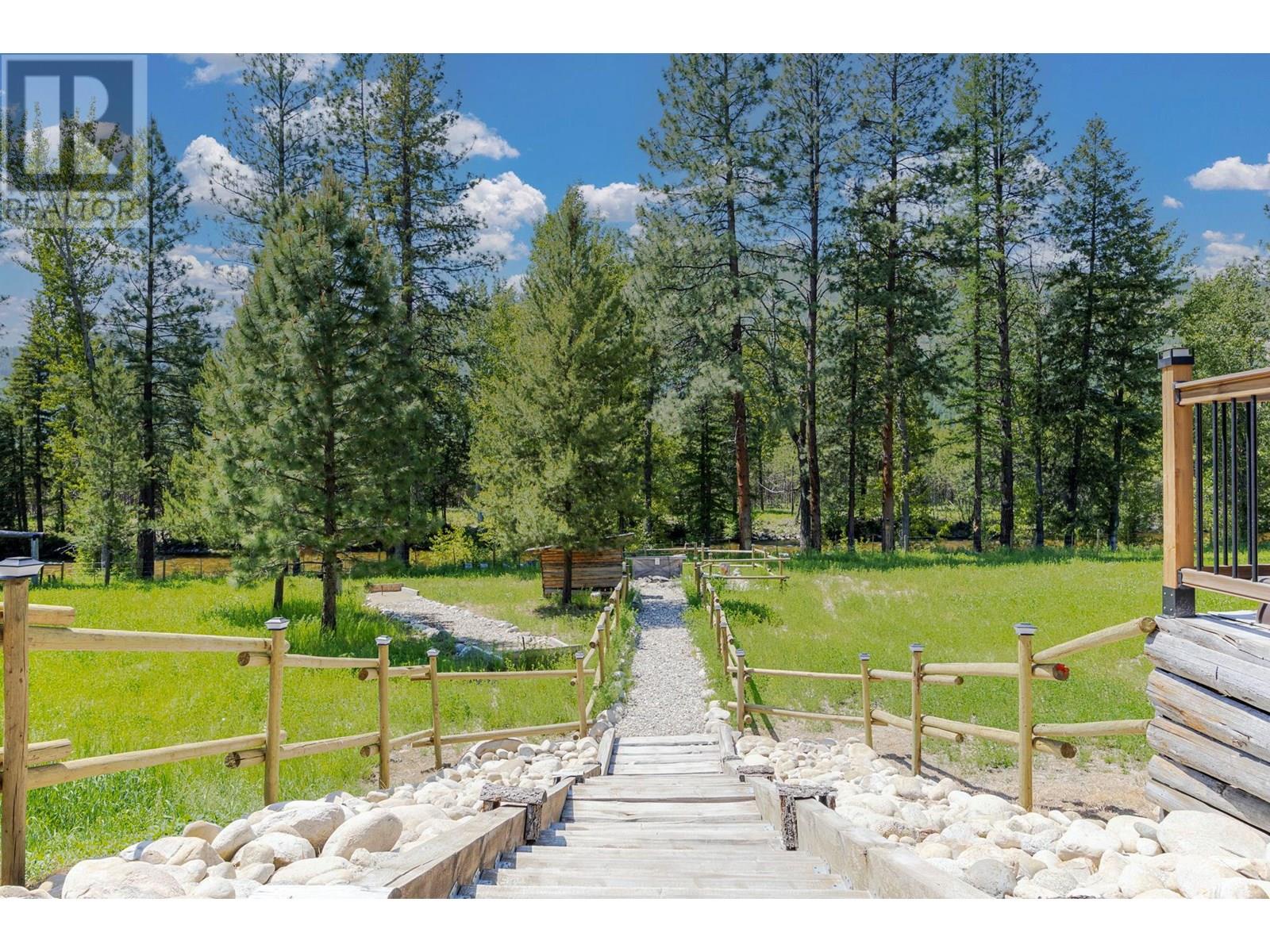  6241 33 Highway, Carmi